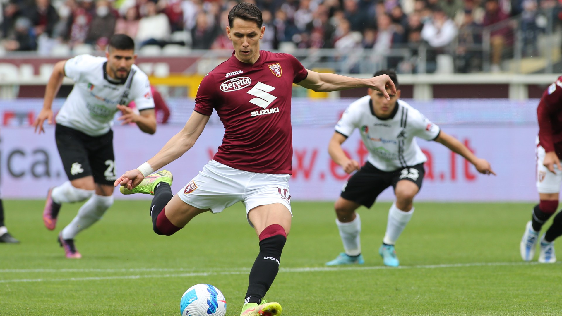 Serie A TIM 2021-22, Sasa Lukic del Torino sigla una doppietta allo Spezia