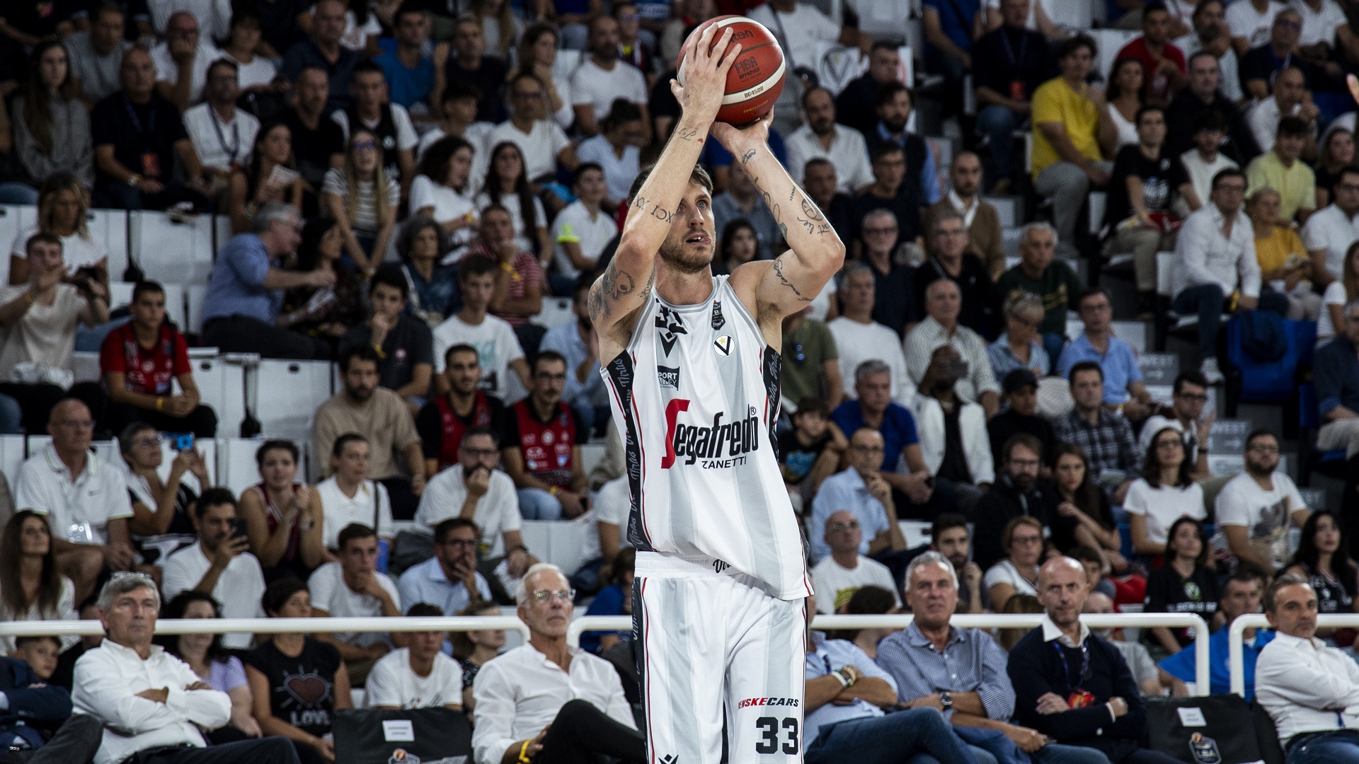 Achille Polonara con la casacca della Virtus Bologna