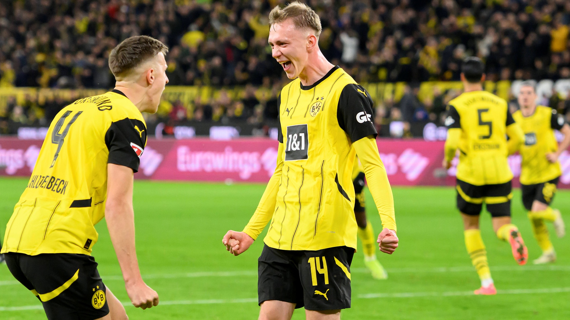 Nico Schlotterbeck Maximilian Beier BVB Borussia Dortmund 29102025