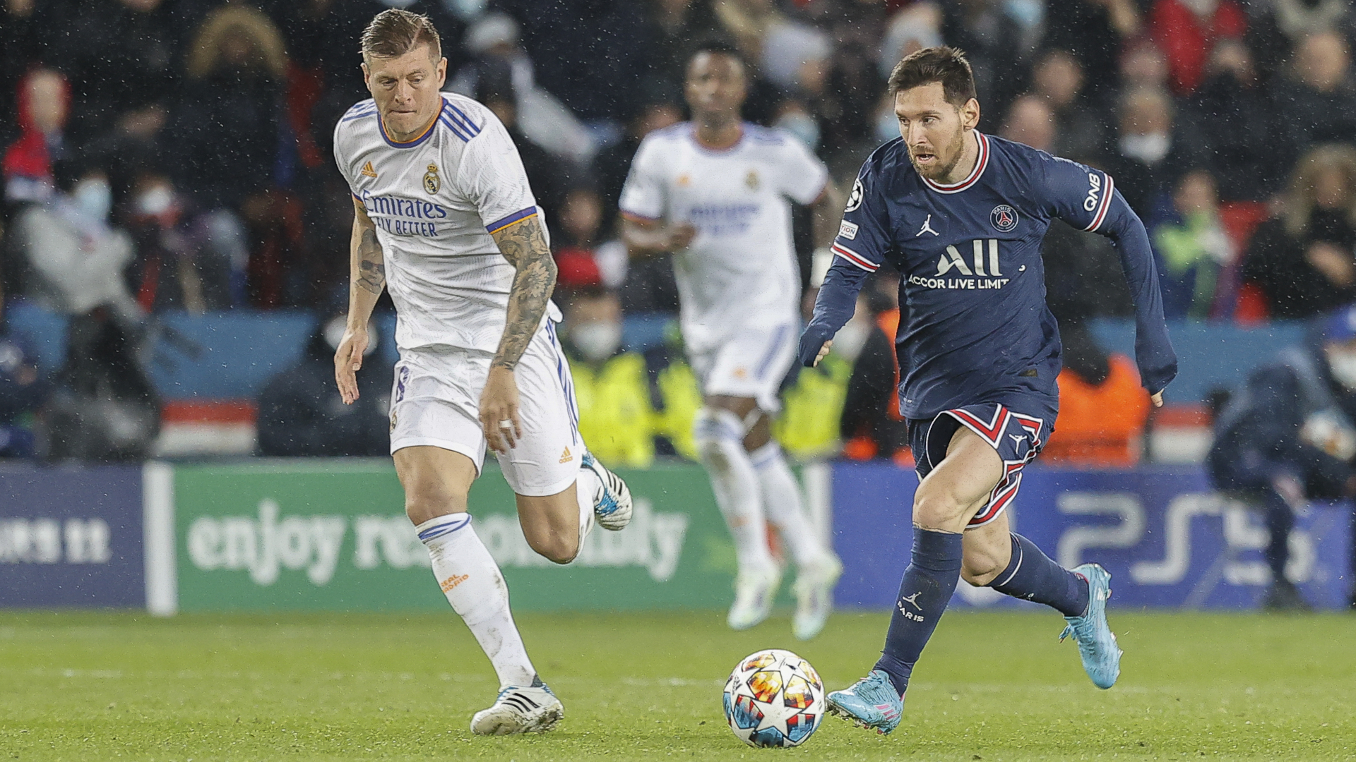 Toni Kroos Lionel Messi Real Madrid PSG Champions League Achtelfinale 15022022
