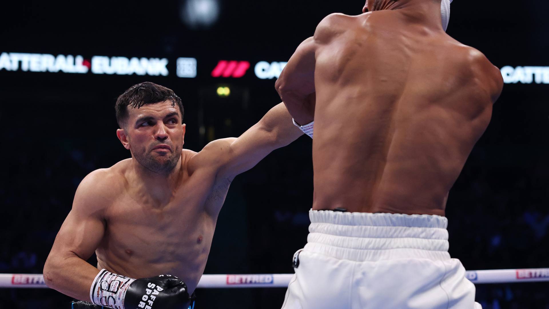 Jack Catterall lands one on Harlem Eubank