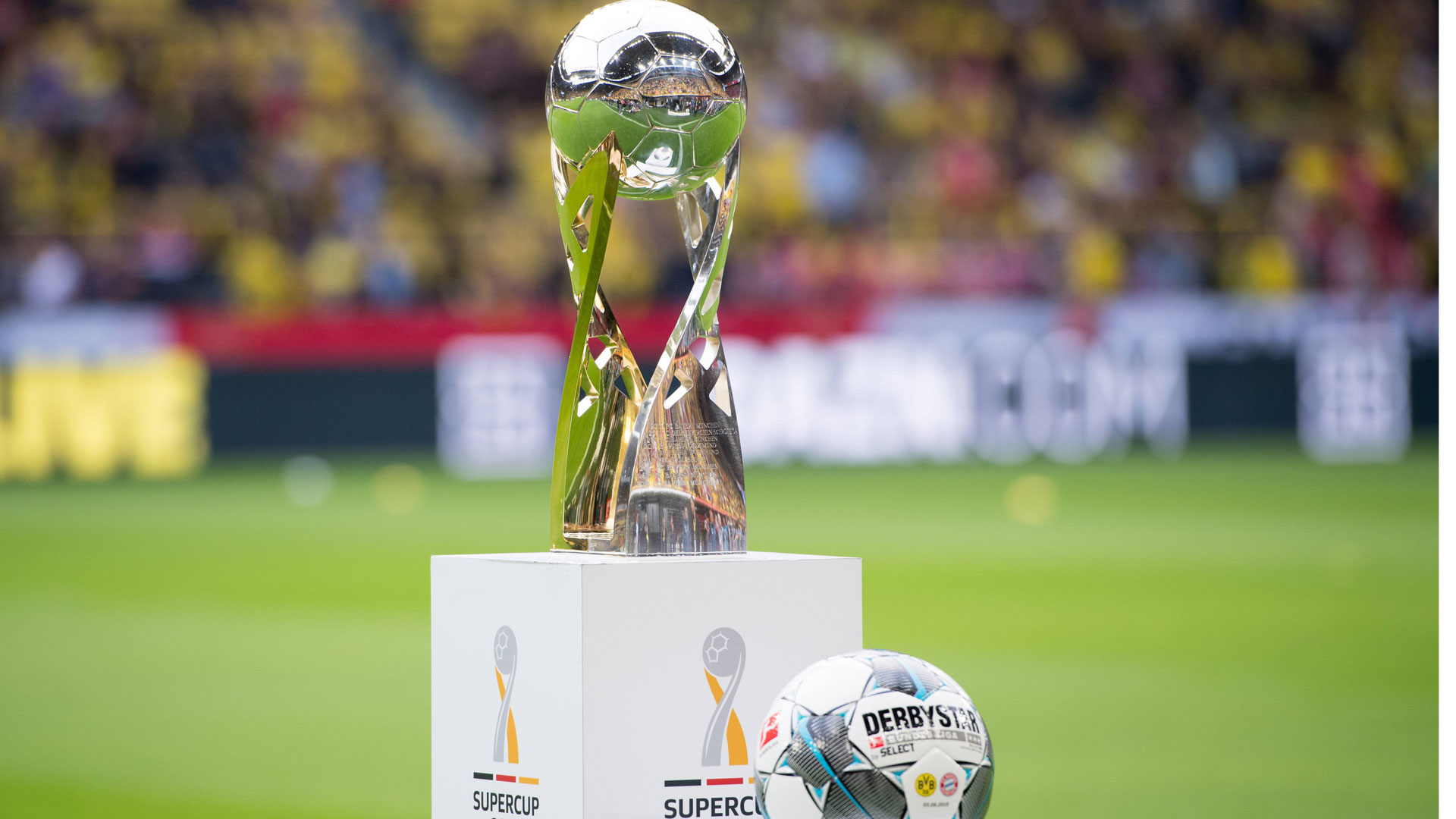 ONLY GERMANY Supercup Trophäe Borussia Dortmund FC Bayern München 04082019