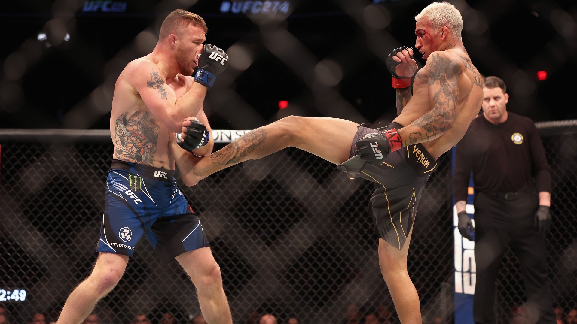 UFC, calcio di Oliveira a Gaethje