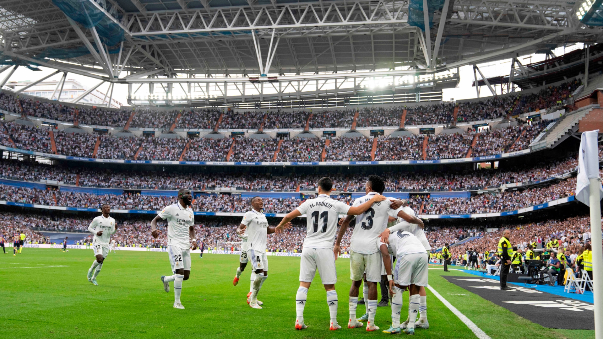 Real Madrid Barcelona El Clasico Santiago Bernabeu