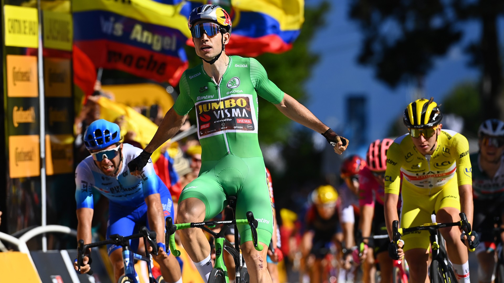Wout van Aert vince a Losanna l'ottava tappa del Tour de France