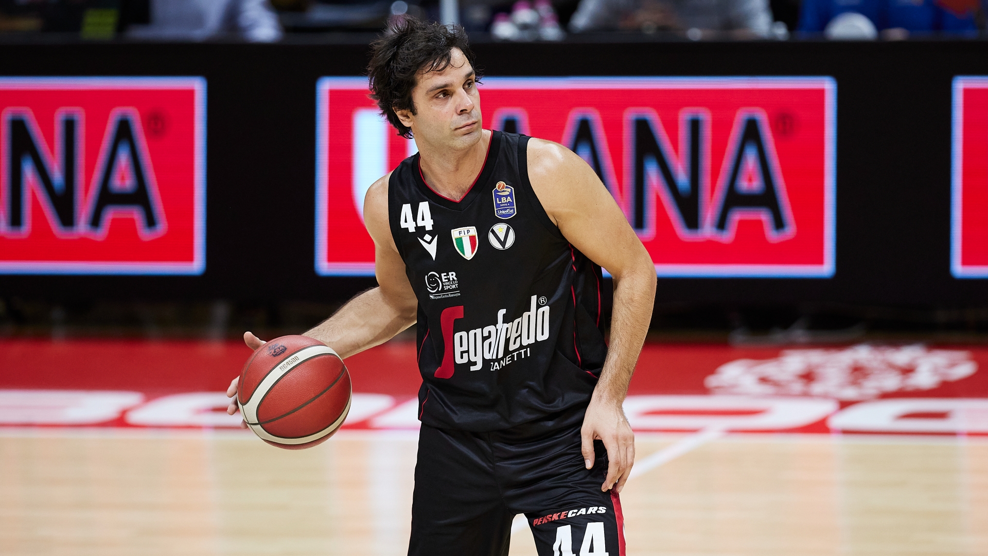 Teodosic giocatore della Virtus Bologna di Basket