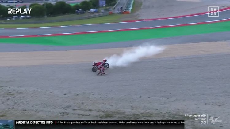 La caída de Pol Espargaró en Portimao