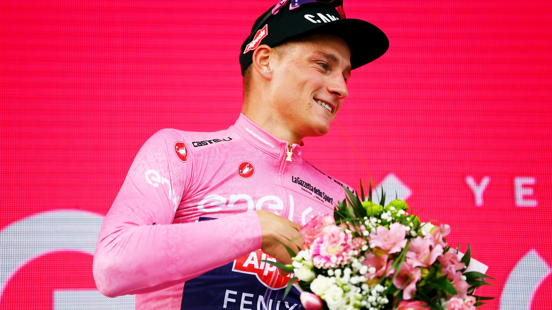 Giro d'Italia 2022, Stage 1, Mathieu van der Poel in maglia rosa