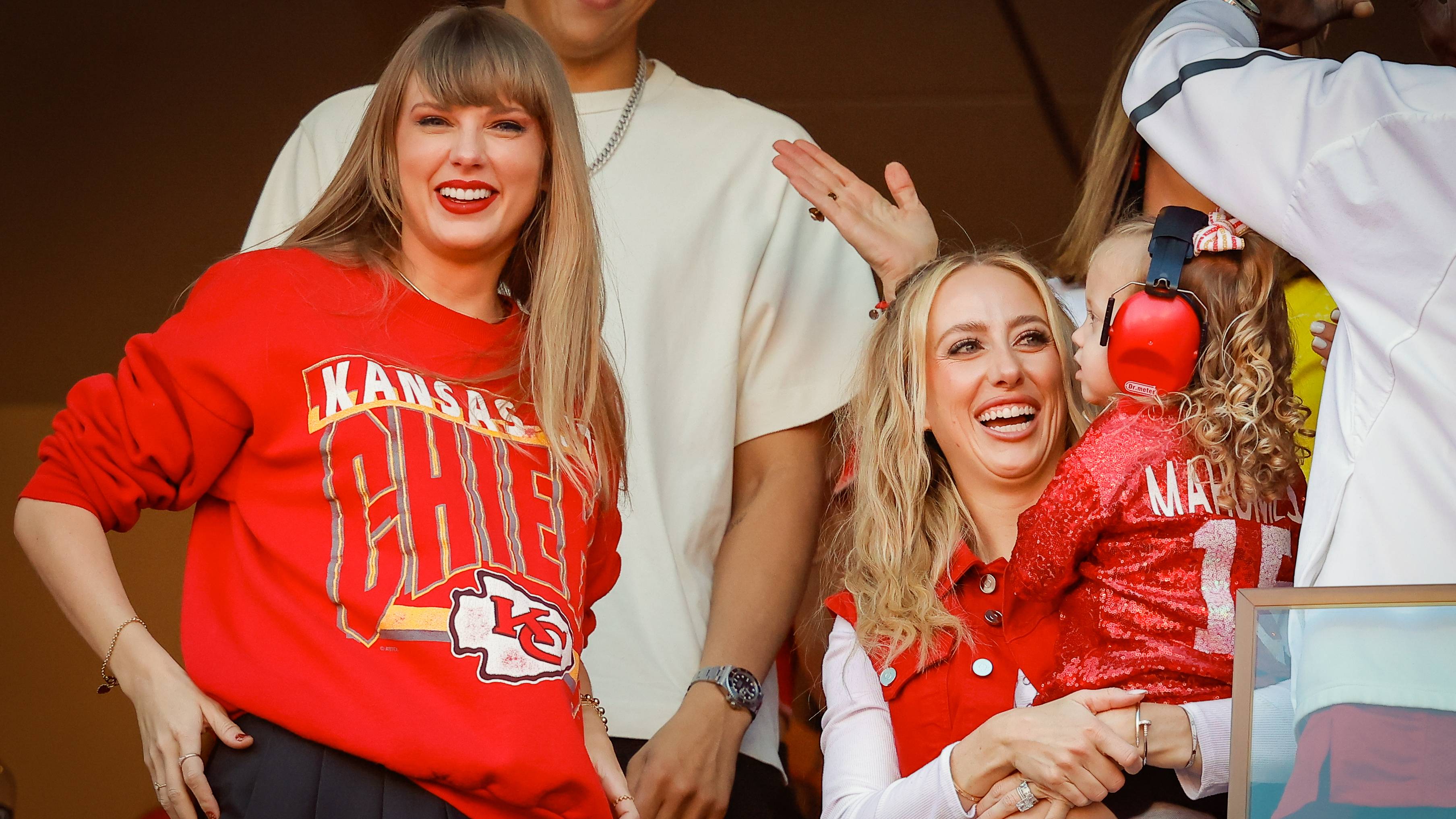 Taylor Swift Brittany Mahomes