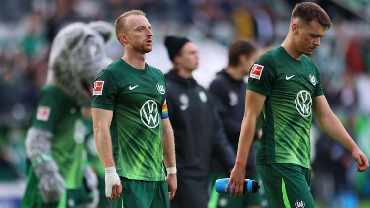 Maximilian Arnold Dzenan Pejcinovic VfL Wolfsburg Bundesliga 27092025