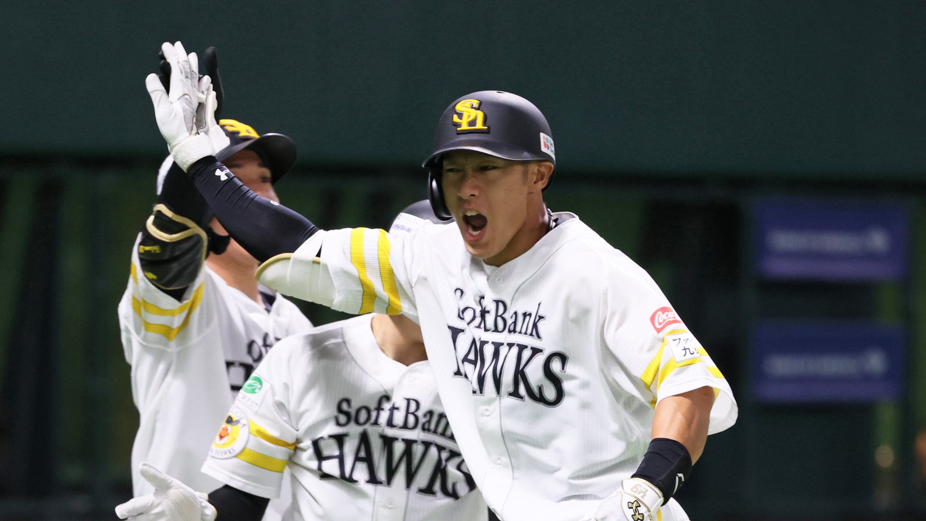 2025-10-16-npb-Hawks-Yanagita