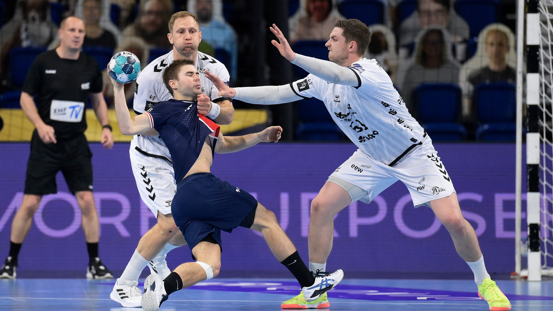 Steffen Weinhold Hendrik Pekeler THW Kiel Luc Steins Paris Saint-Germain Champions League 12052021