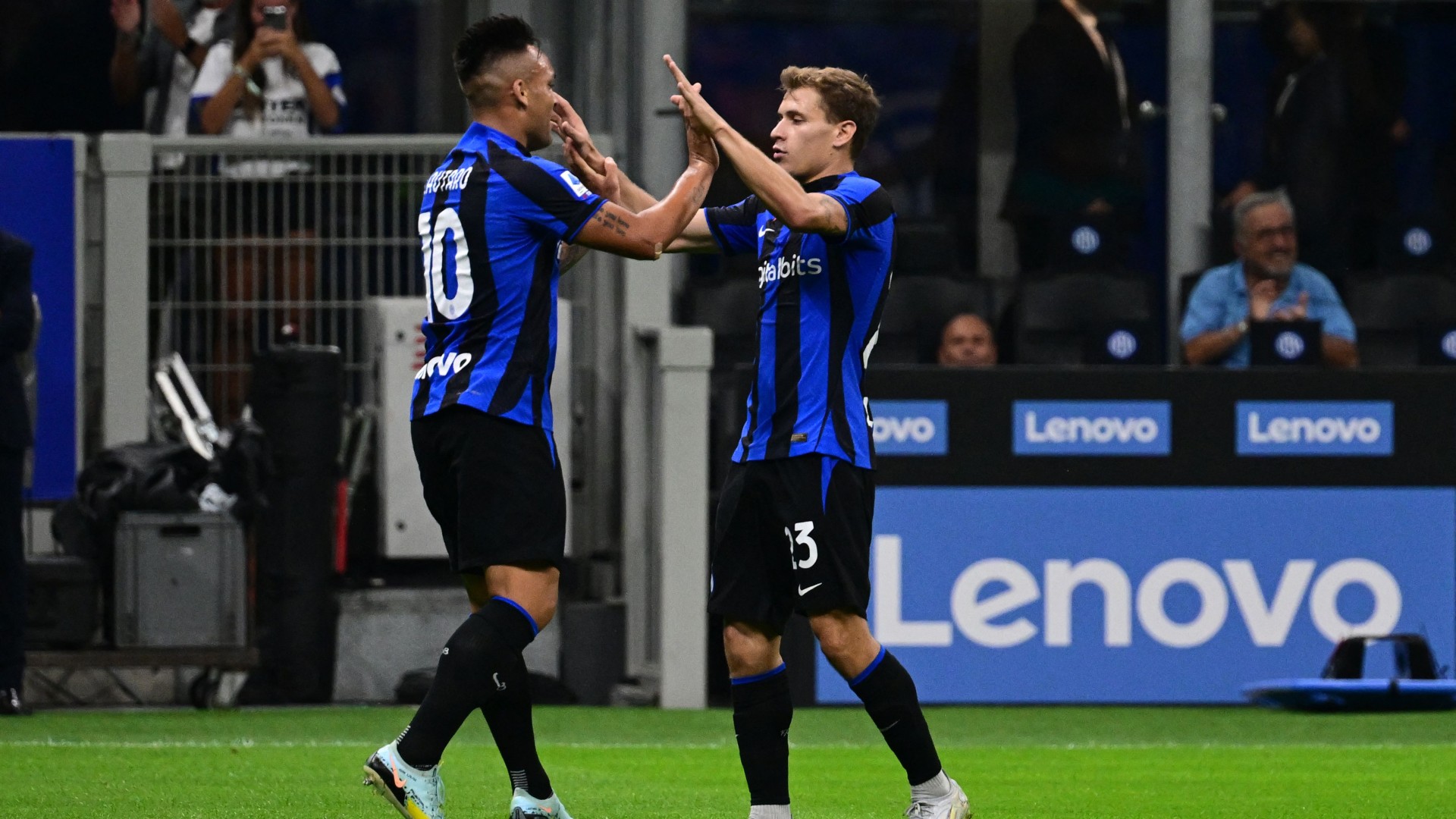 Lautaro Martinez e Nicolò Barella Inter