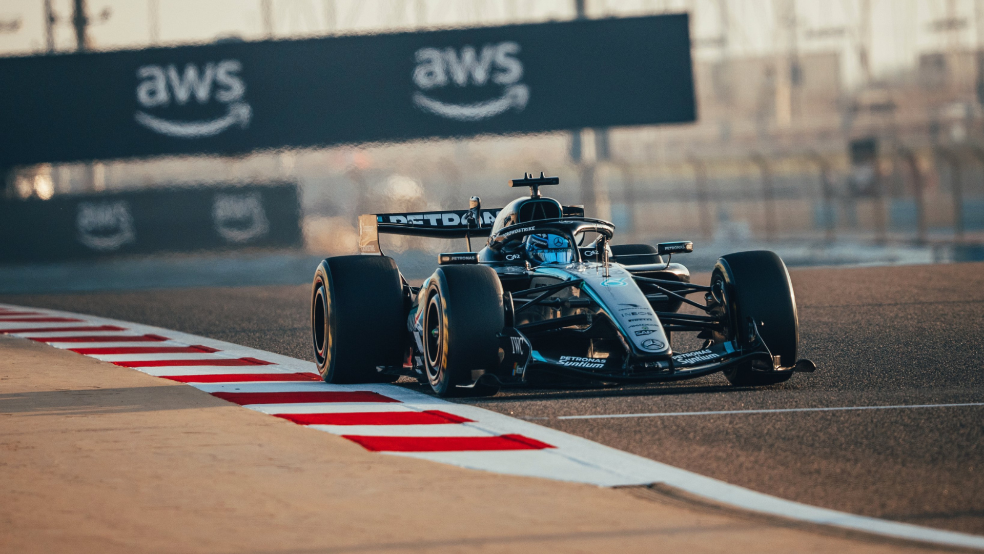Mercedes, George Russell, Test Bahréin F1 2026