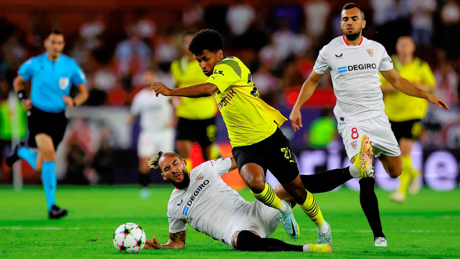 Karim Adeyemi FC Sevilla BVB Dortmund Champions League 05102022