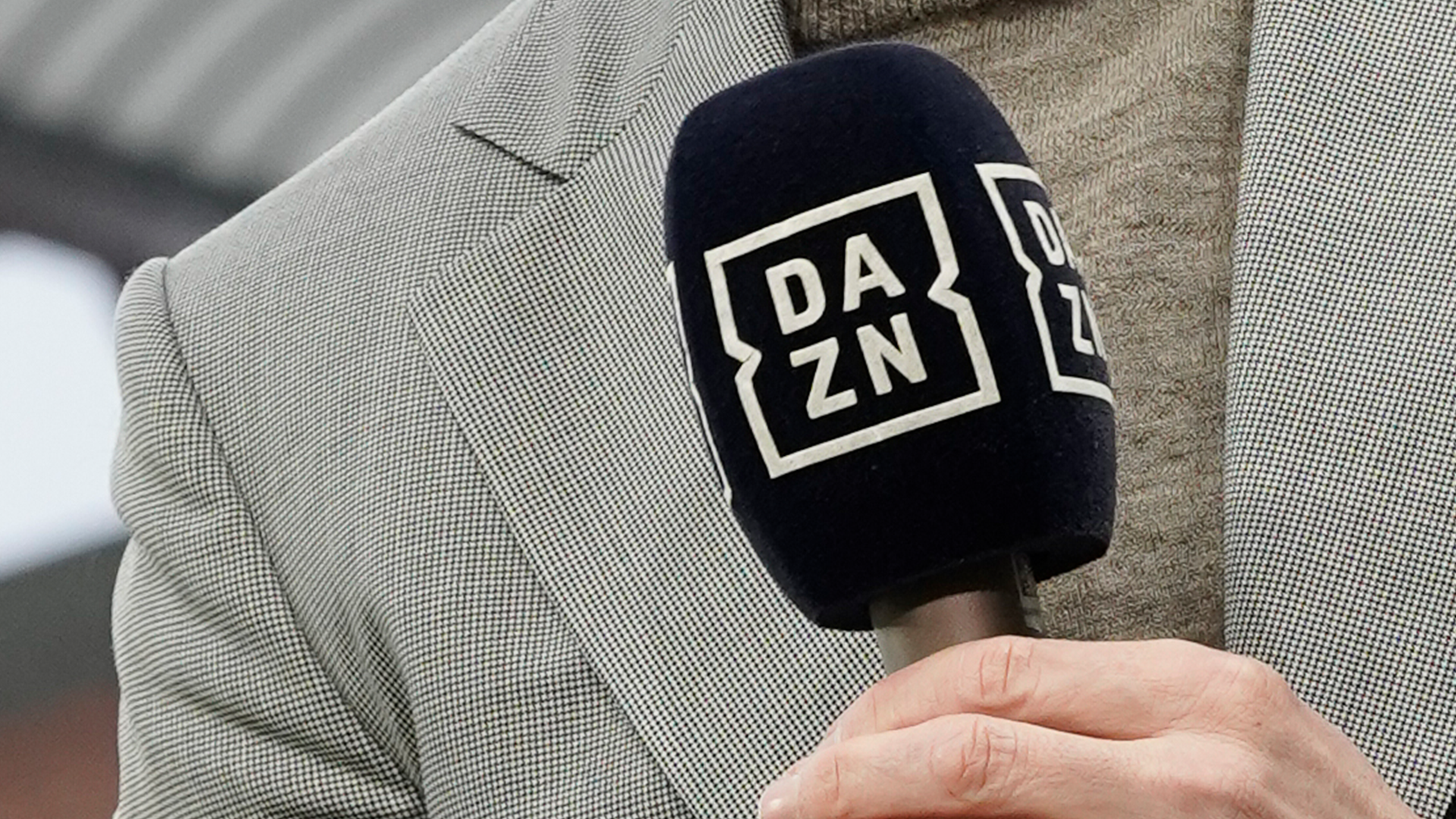 Microfono DAZN, DAZN Squad