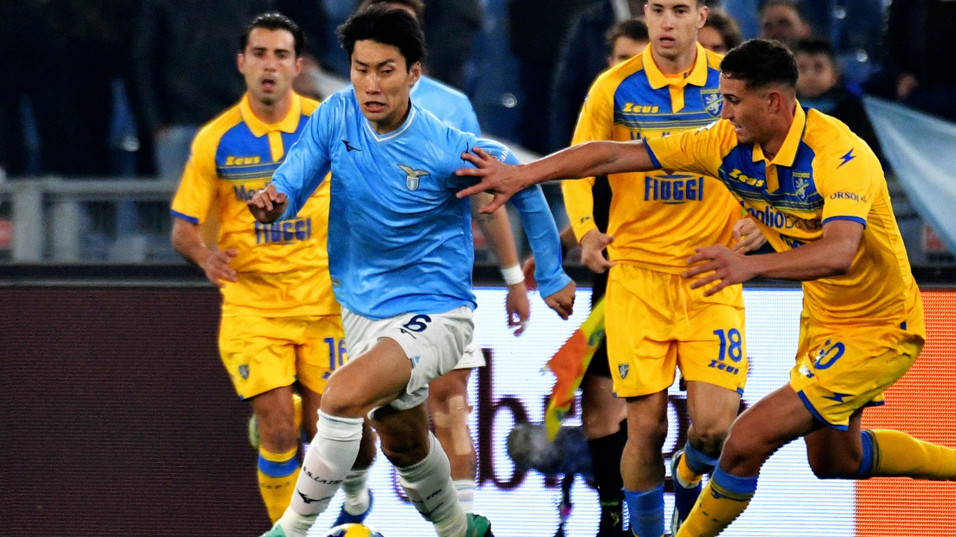 2023-12-29-lazio-daichi-kamada-frosinone-monterisi