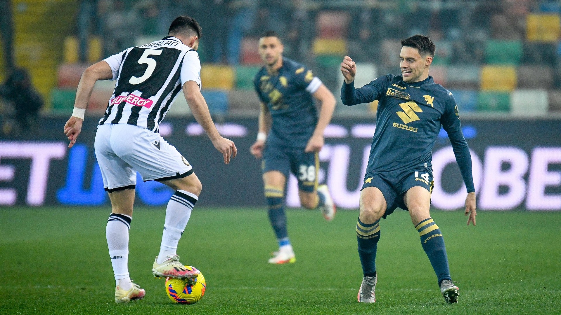 Arslan e Brekalo si sfidano in Udinese-Torino di Serie A TIM