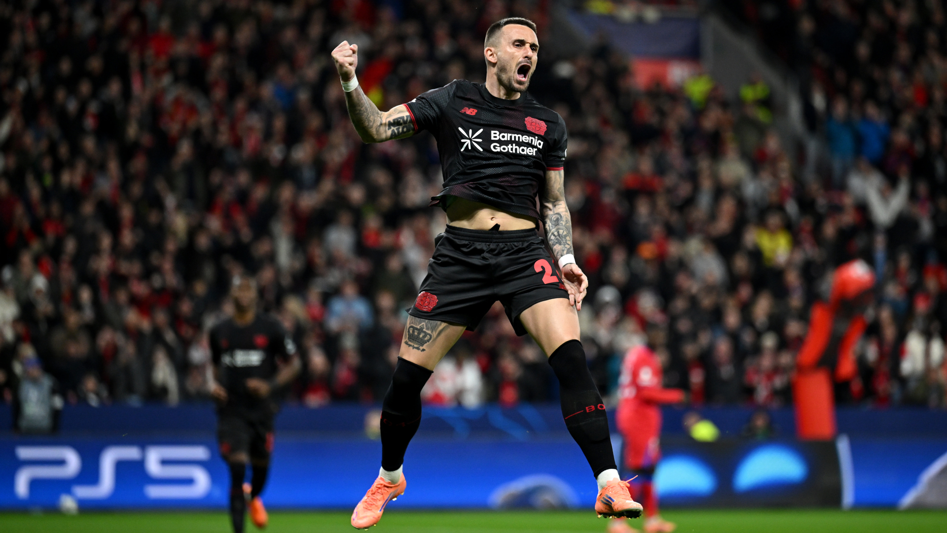 Aleix Garcia Bayer Leverkusen 2025 CL