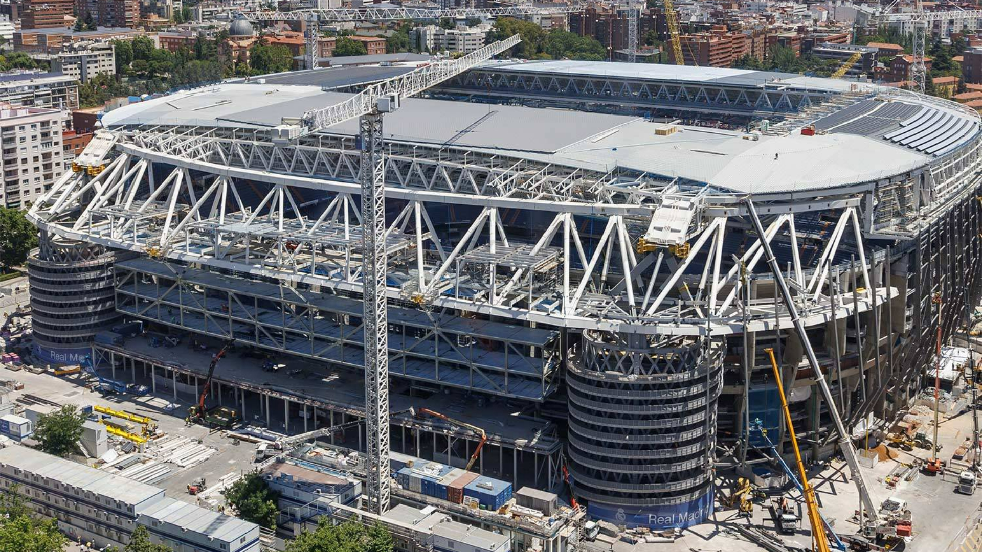 Estadio Santiago Bernabéu, LaLiga, Real Madrid
