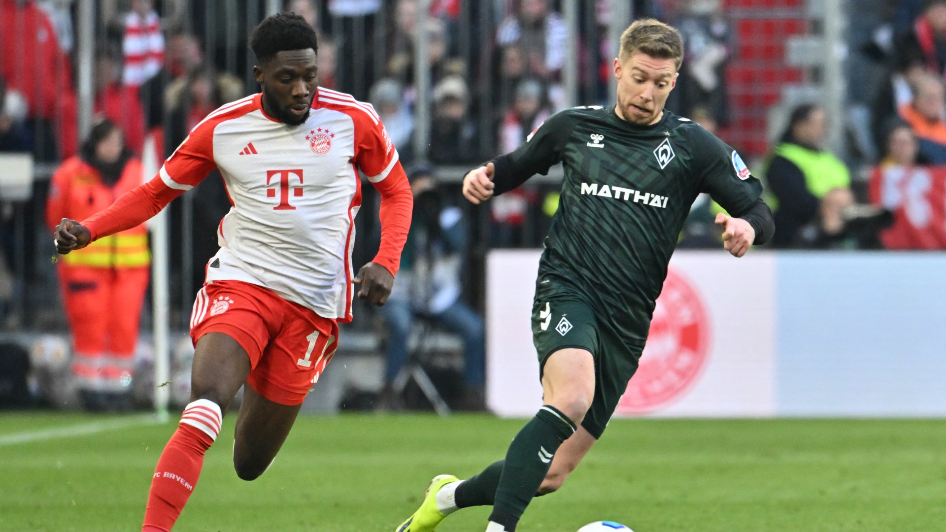 Bayern München Alphonso Davies Werder Bremen Mitchell Weiser Bundesliga 21012024