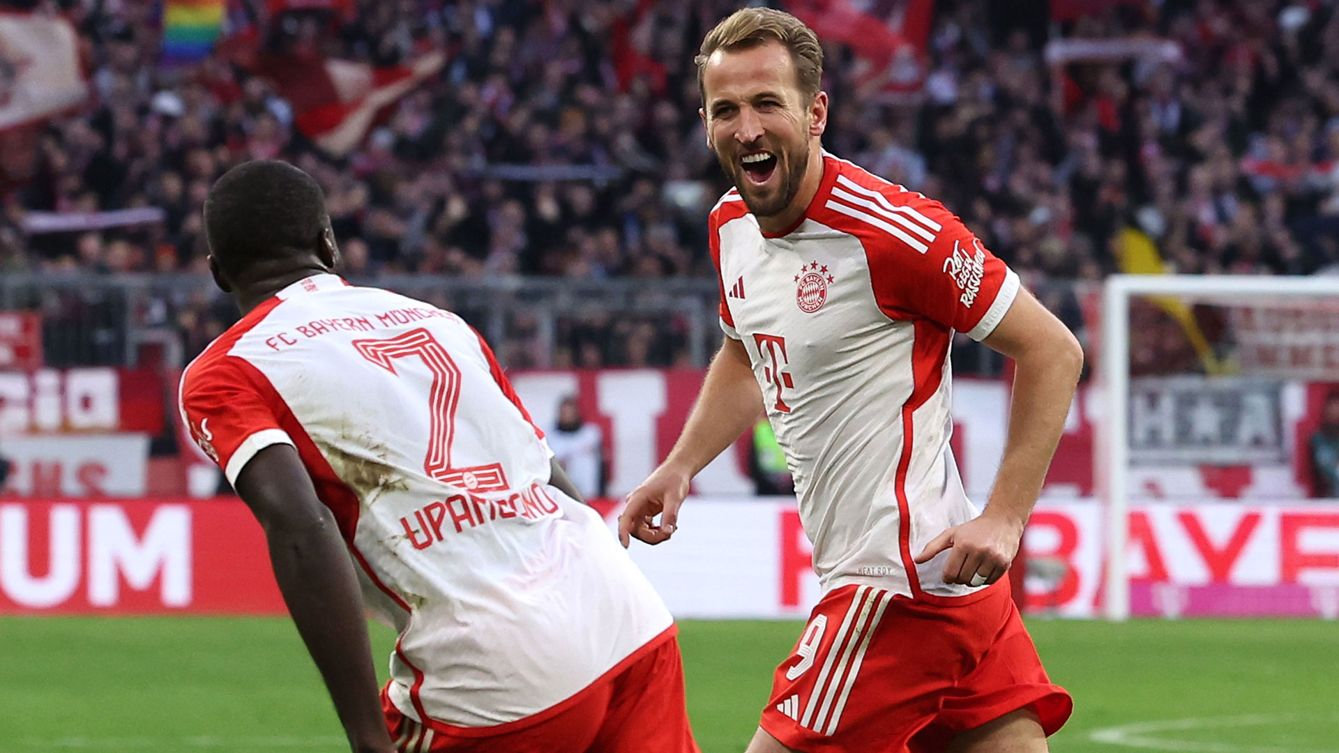 Harry Kane Dayot Upamecano FC Bayern München FCB Bundesliga 11112023