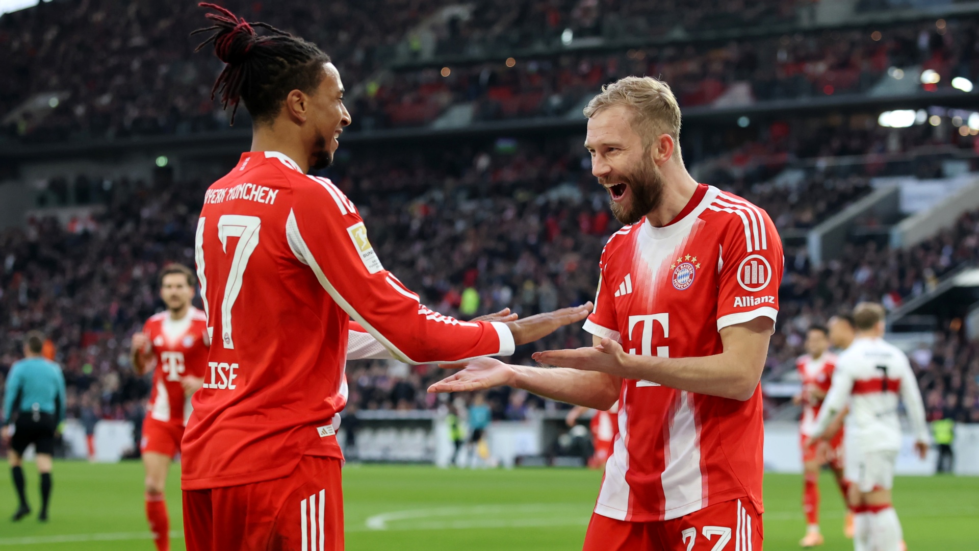 Michael Olise Konrad Laimer FC Bayern München 06122025