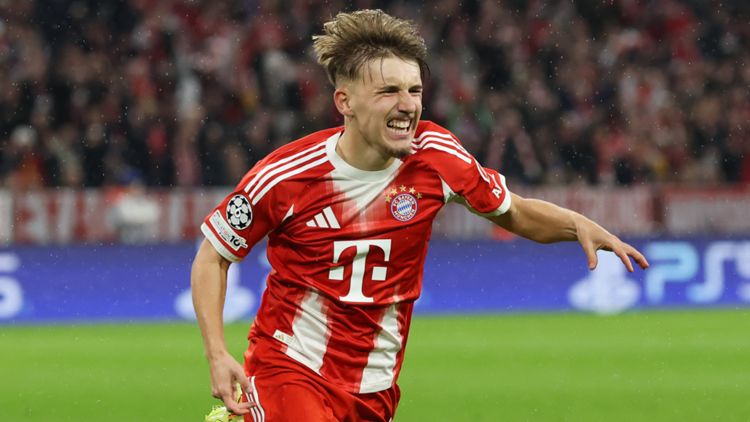 Lennart Karl FC Bayern München 22102025