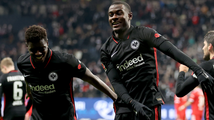 Obite Evan Ndicka Ragnar Ache Eintracht Frankfurt Bundesliga 28112021