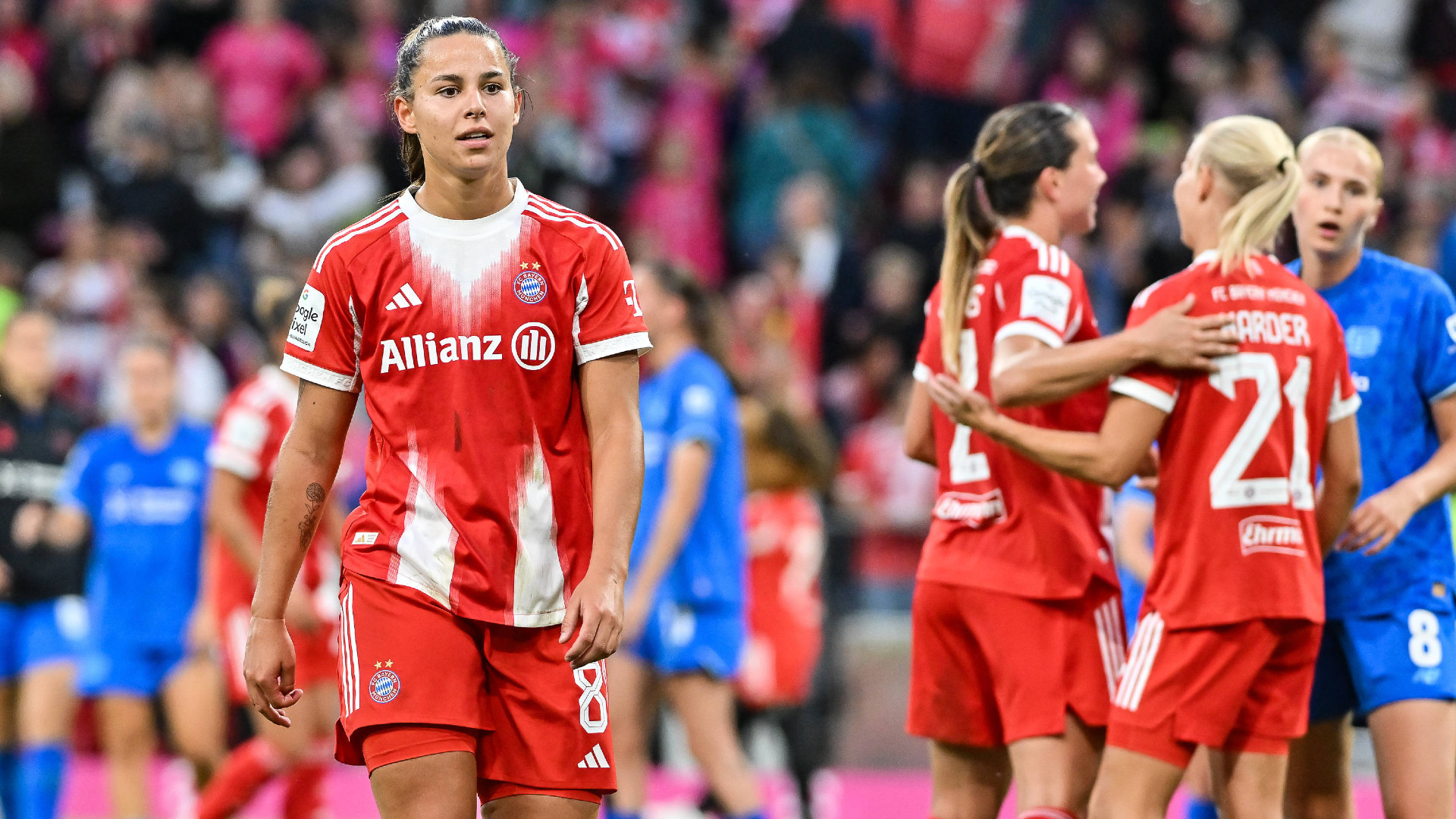 Lena Oberdorf FC Bayern München Frauen Bundesliga 06092025