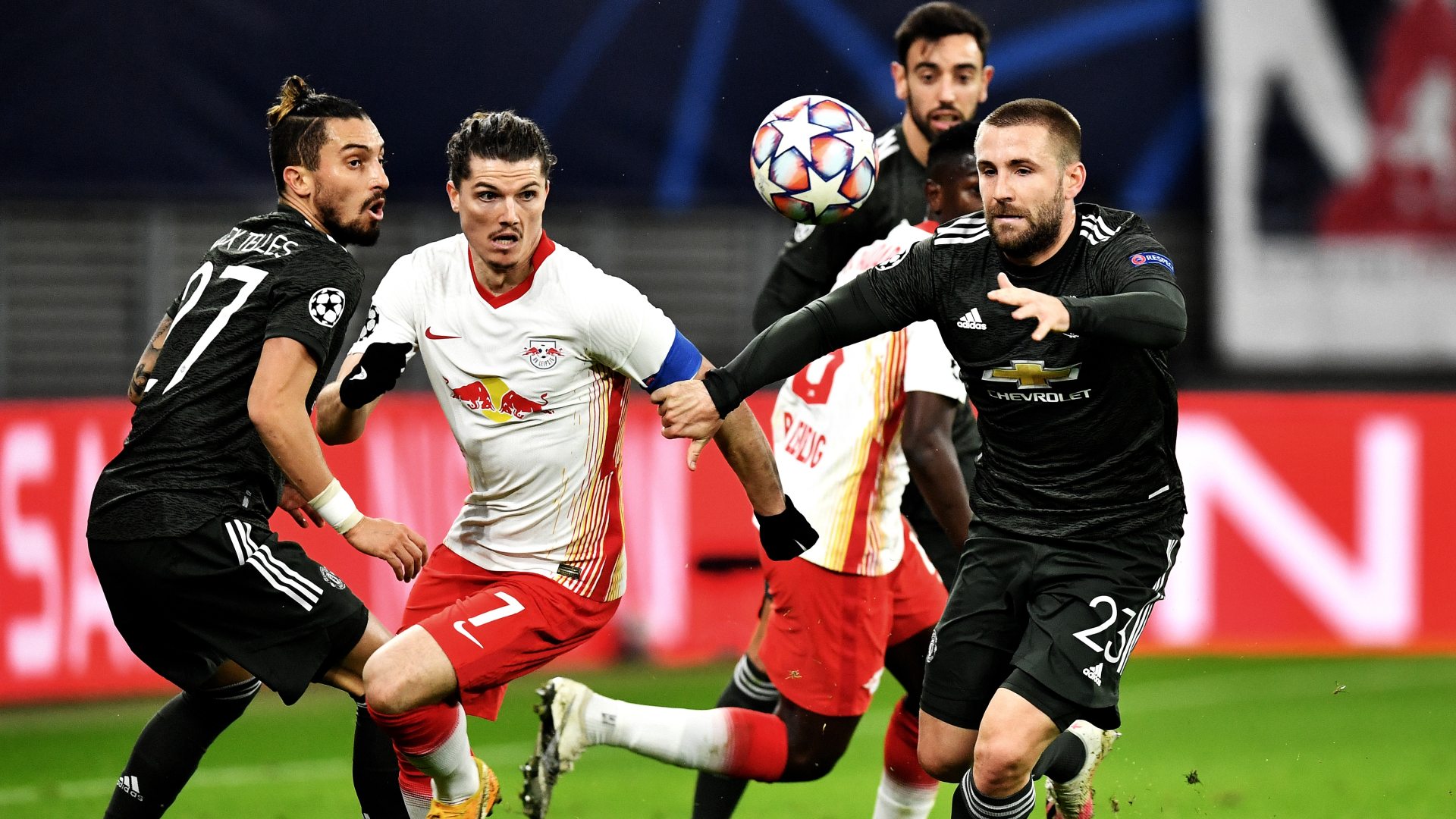 2020-12-16-shaw-sabitzer-telles-manchester-united