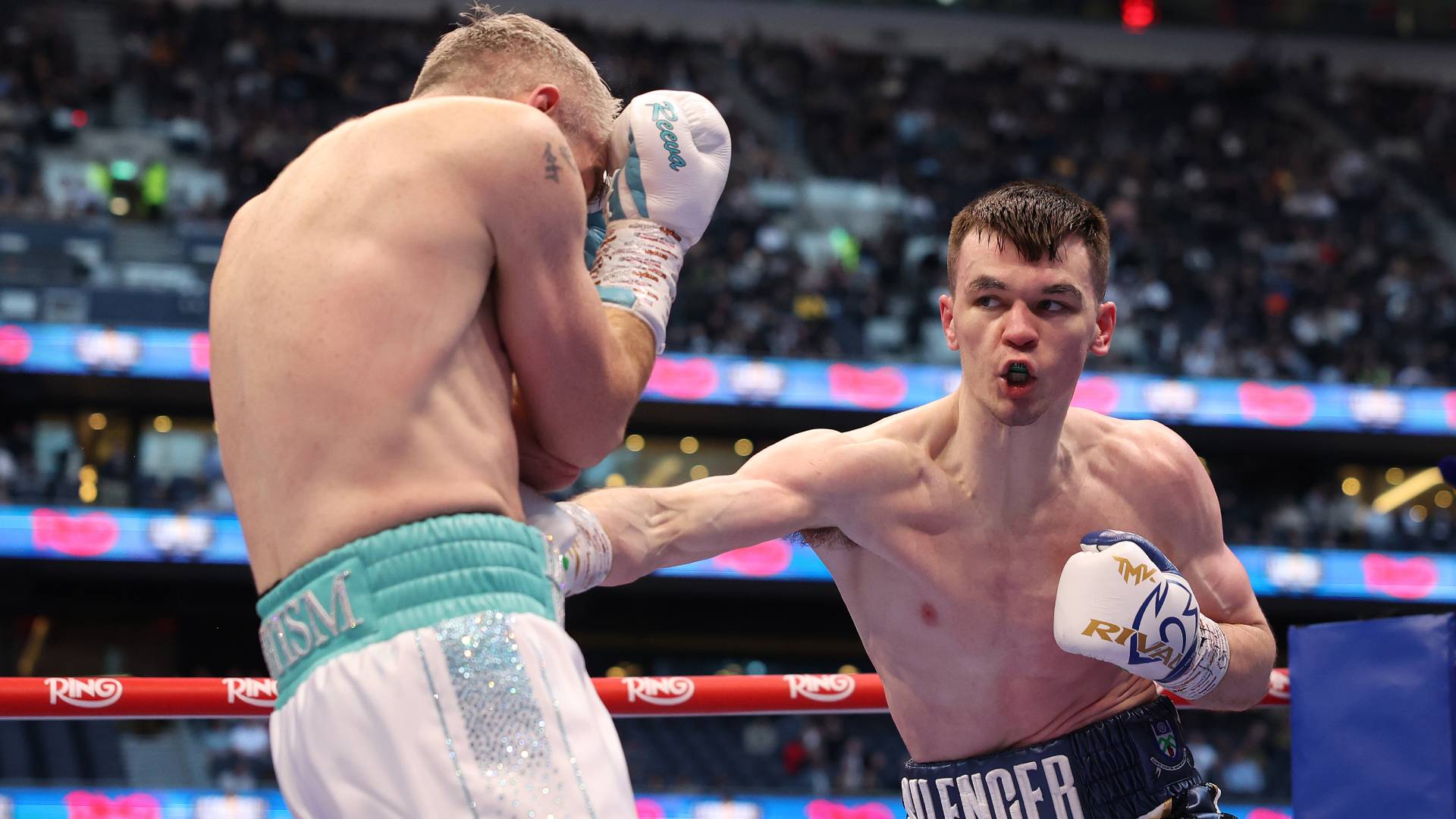 Aaron McKenna fights Liam Smith_26042025