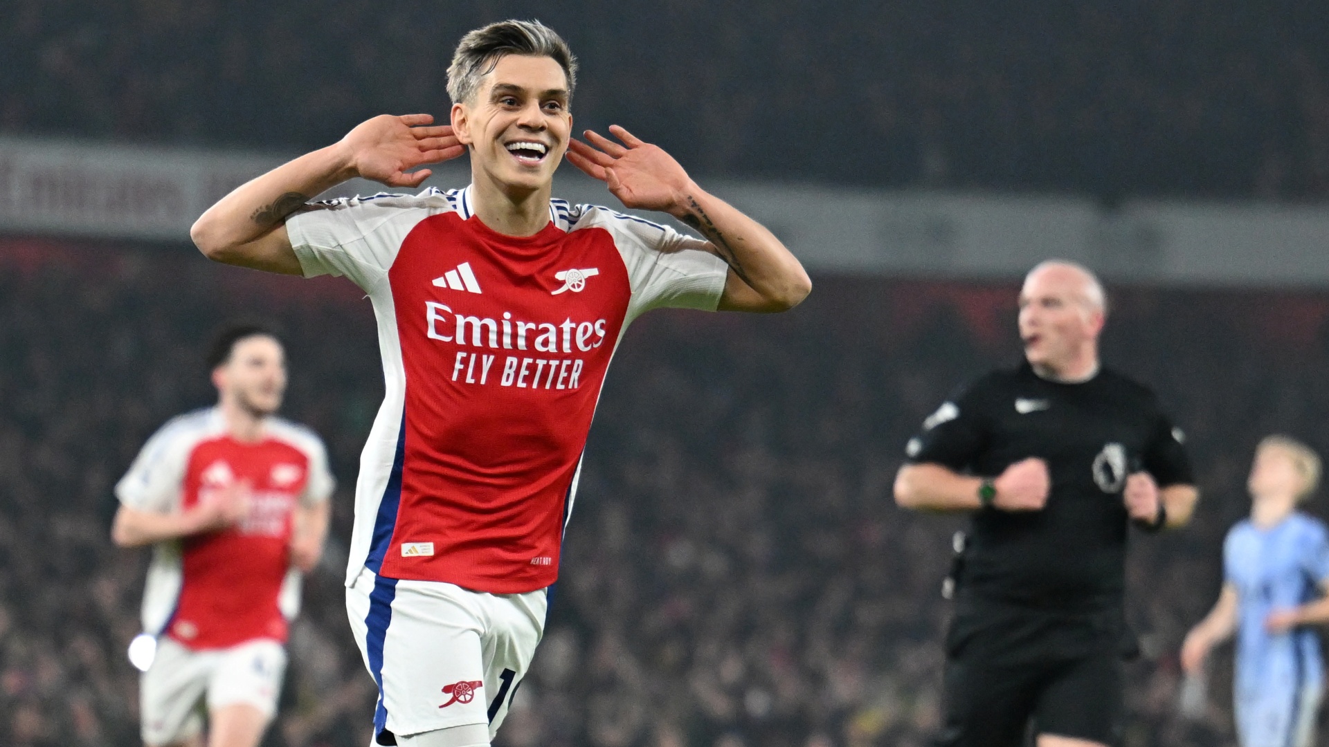 FC Arsenal Leandro Trossard 15012025