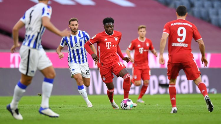 Alfonso Davies_FC Bayern München_04102020_Getty Images_Sebastian Widmann