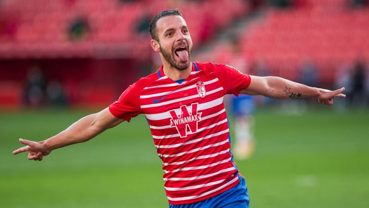 Roberto Soldado FC Granada Real Betis LaLiga 2020