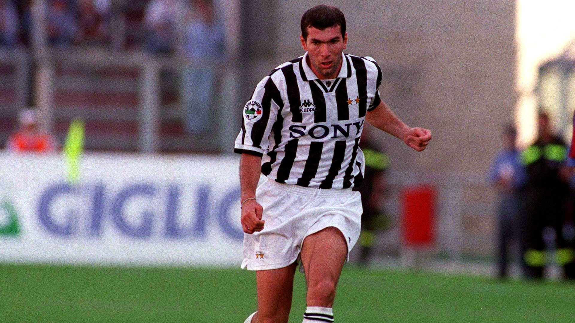 2023-09-02-1996-juventus-zinedine-zidane
