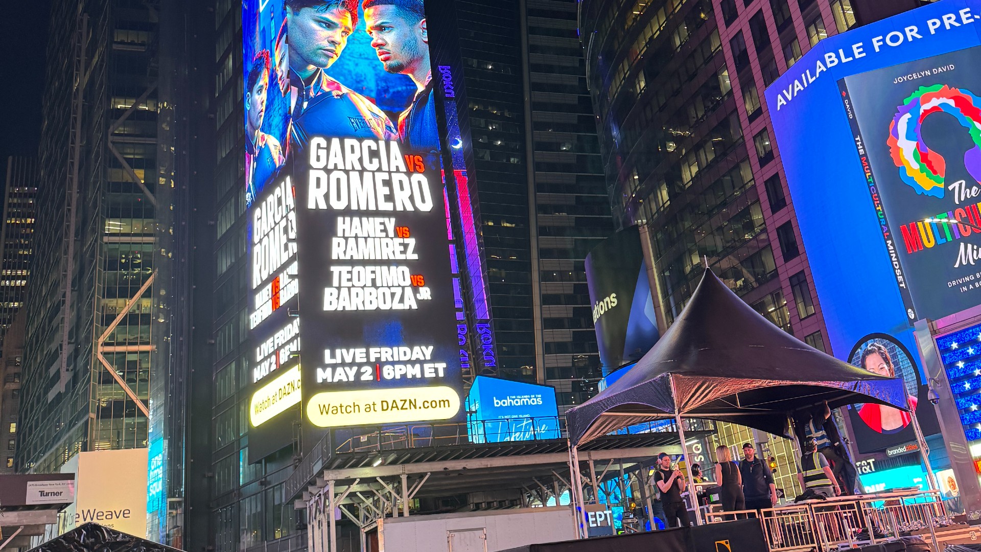 Times Square ring set-up