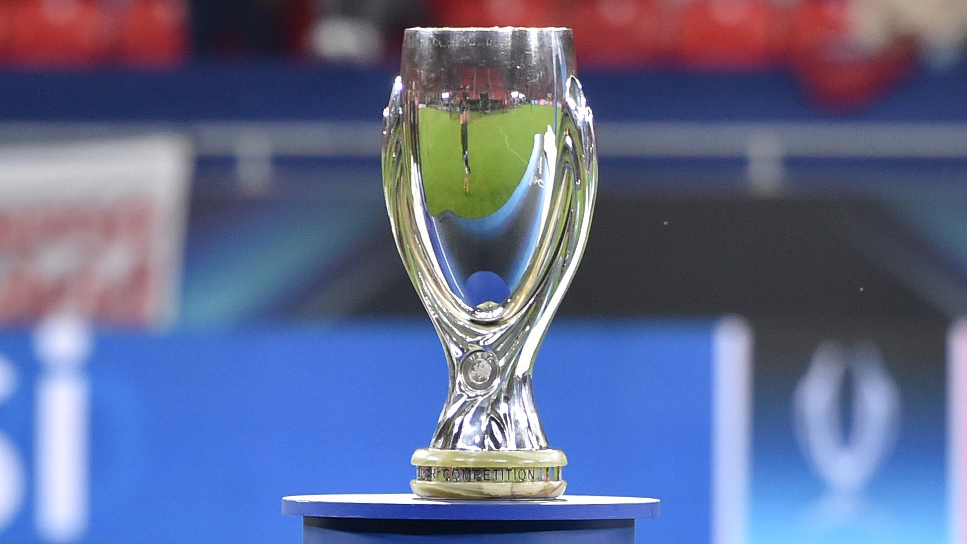 UEFA Supercup Trophäe Pokal 24092020