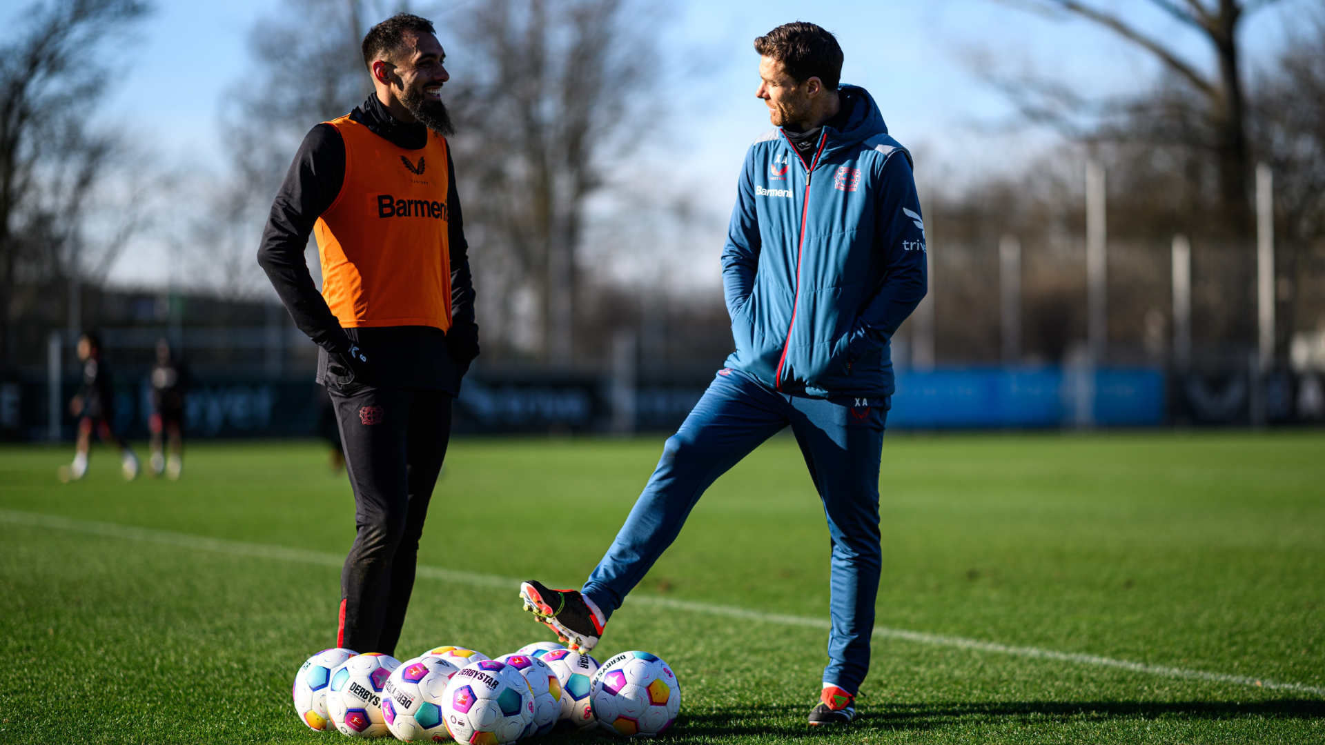 Borja Iglesias y Xabi Alonso, Bayer Leverkusen, 2024/25