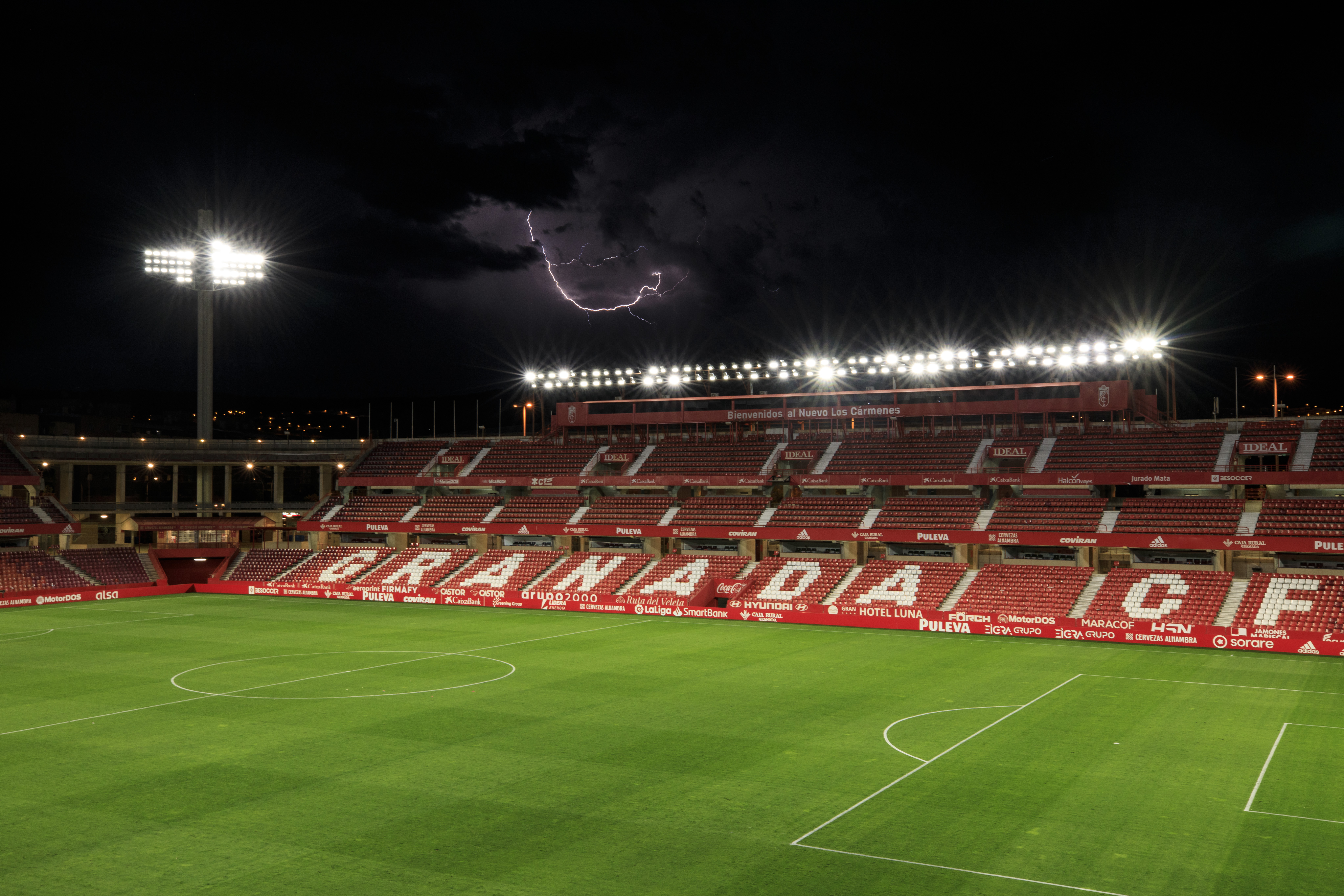 estadio de los cármenes granada