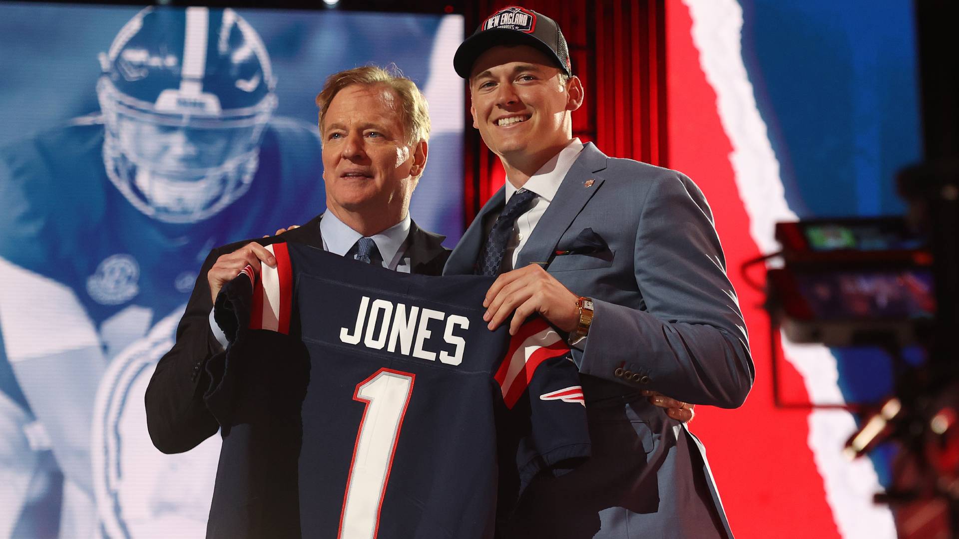 Mac Jones New England Patriots_2021 NFL Draft