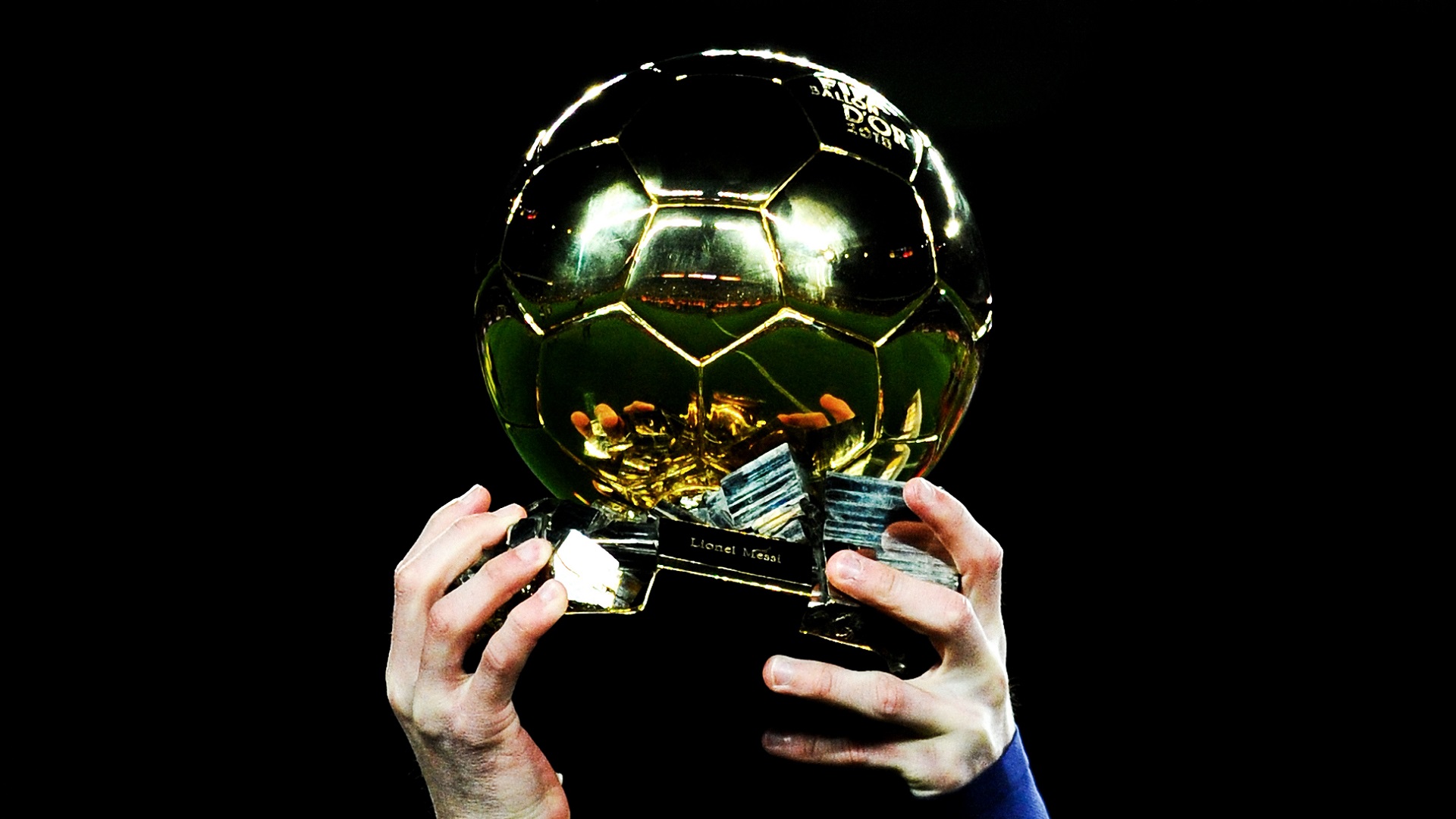 2021-10-09 Ballon d'Or Trophy
