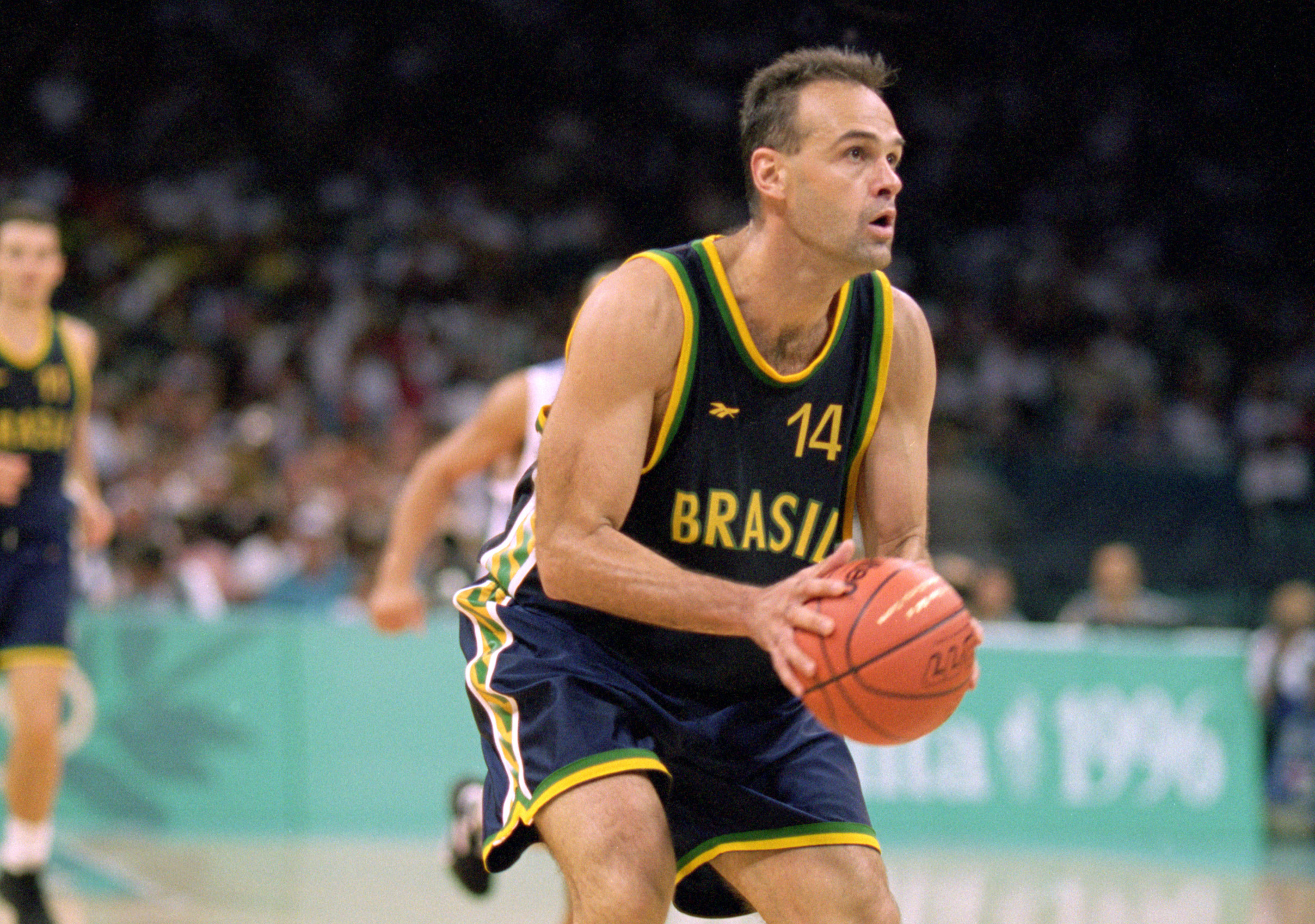 Oscar Schmidt in un match con la nazionale del Brasile