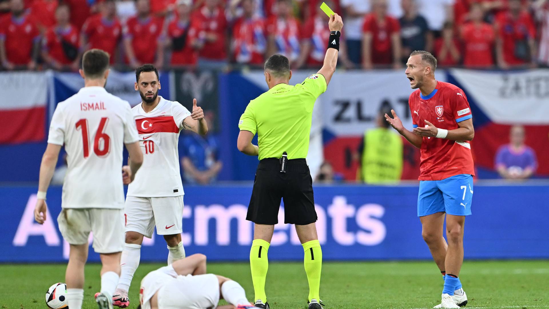 Yellow card Turkey-Czech Rep_Euro2024