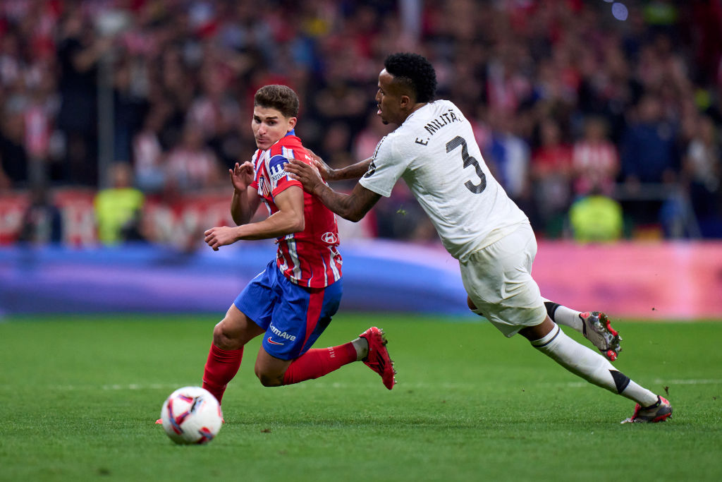 Alvarez, Militao 24/25