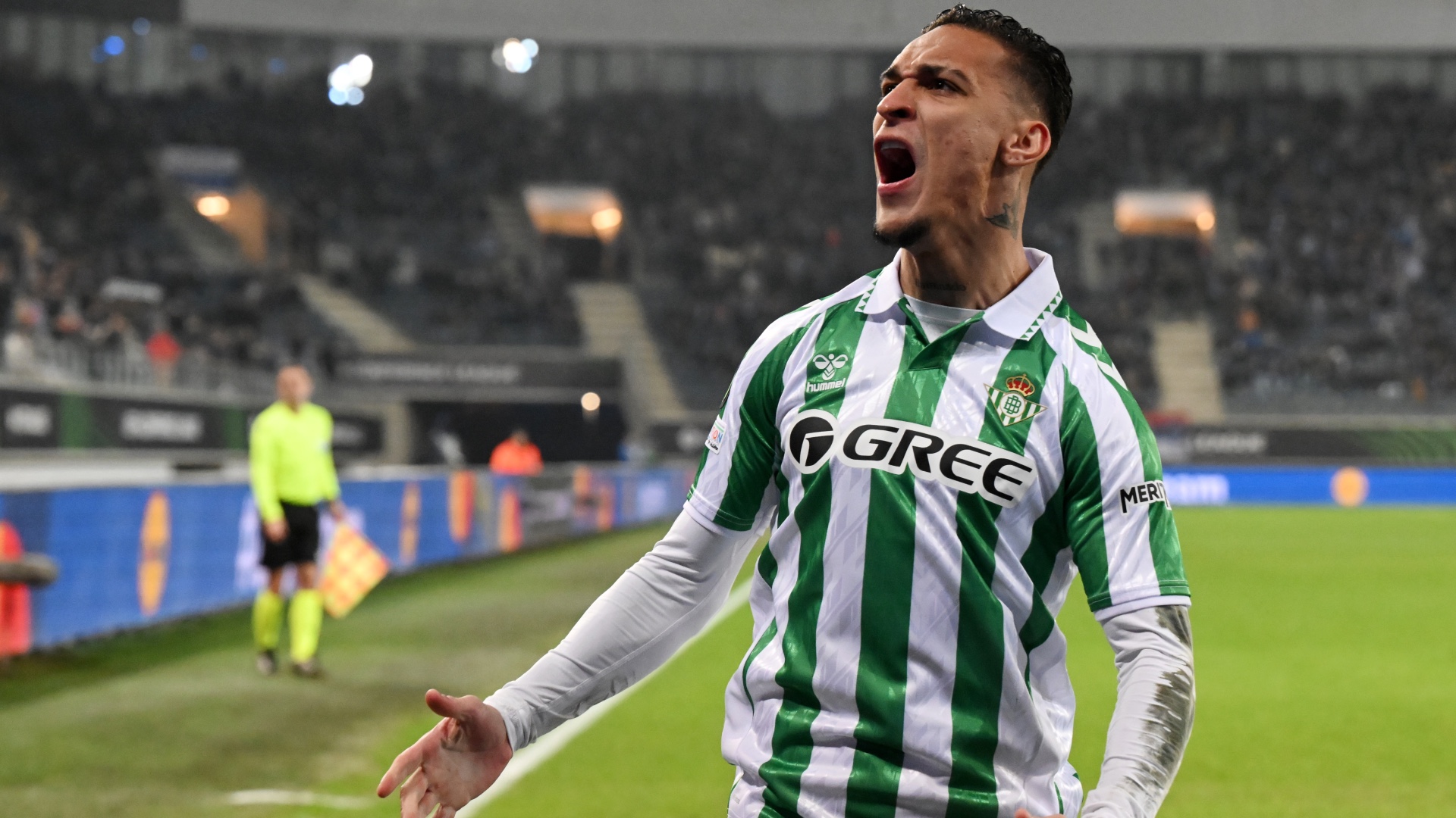 antony-betis-liga-football-soccer-20250226