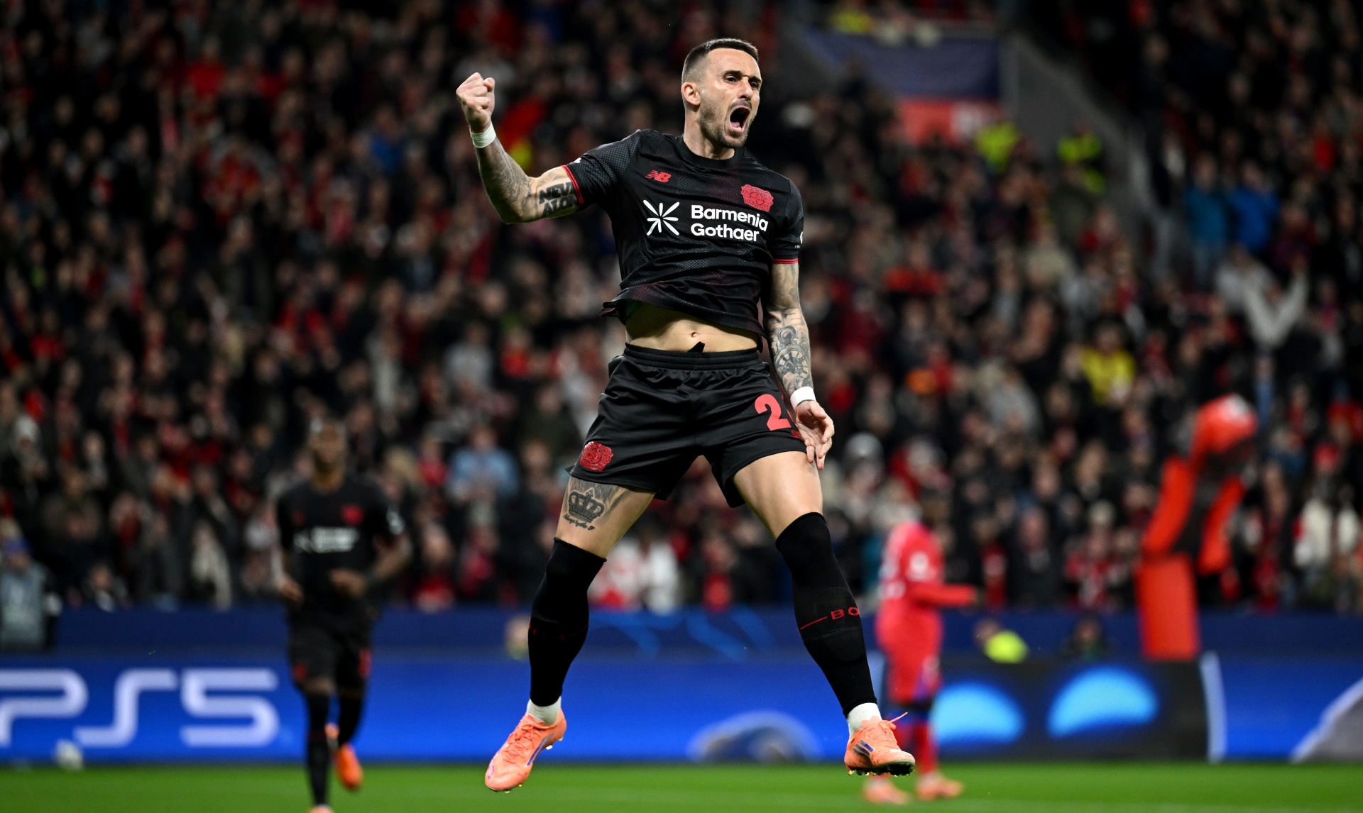 Aleix Garcia Bayer Leverkusen 21102025