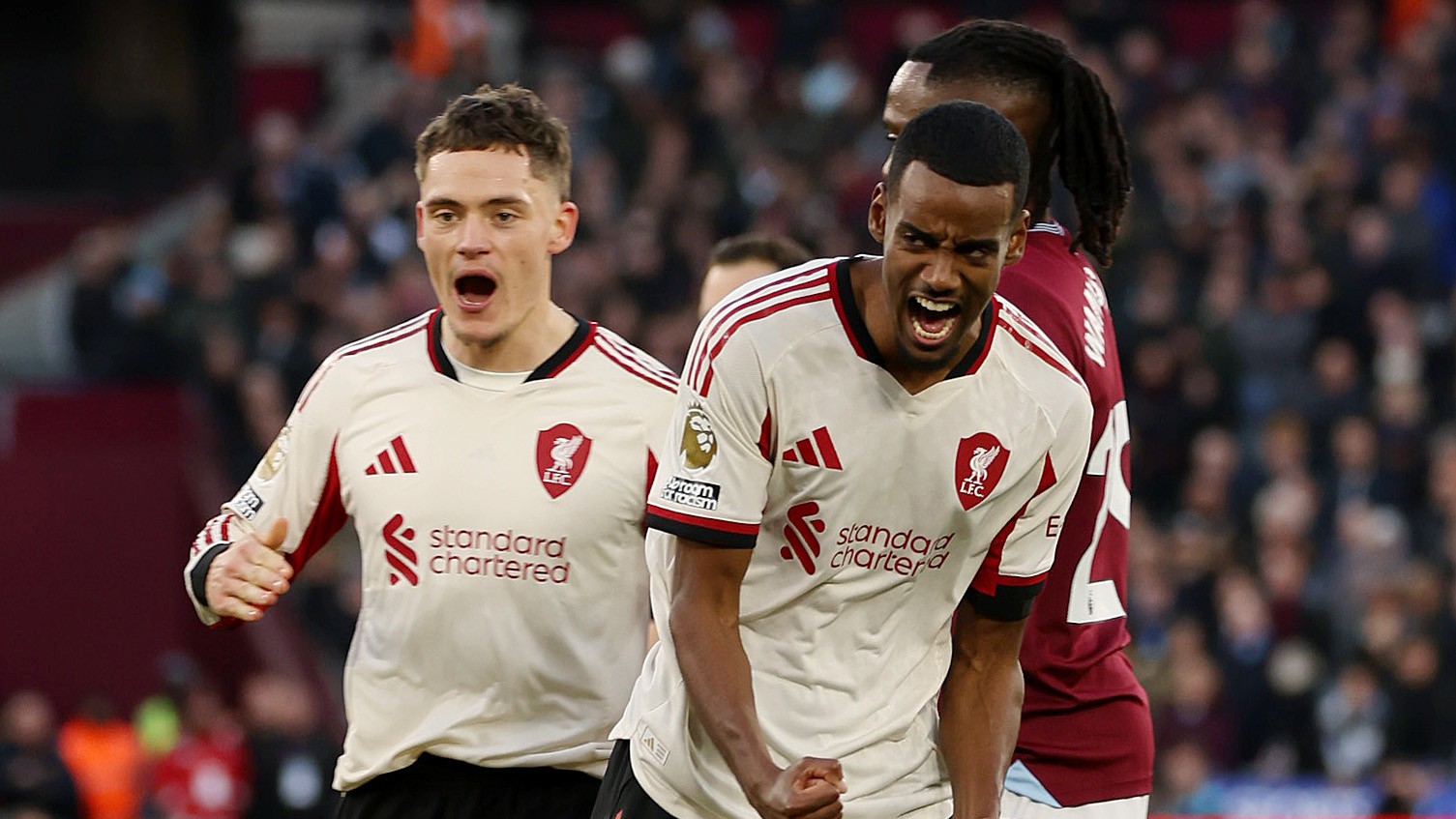 isak-20251130-getty-ftr