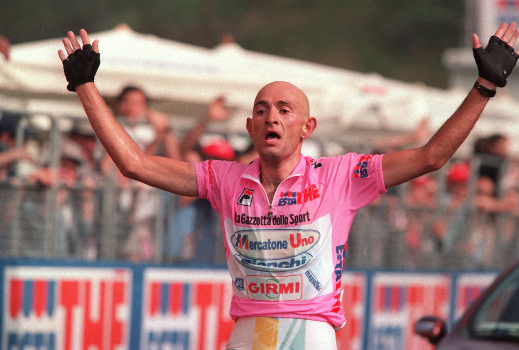 Marco Pantani vince a Plan di Montecampione al Giro d'Italia 1998