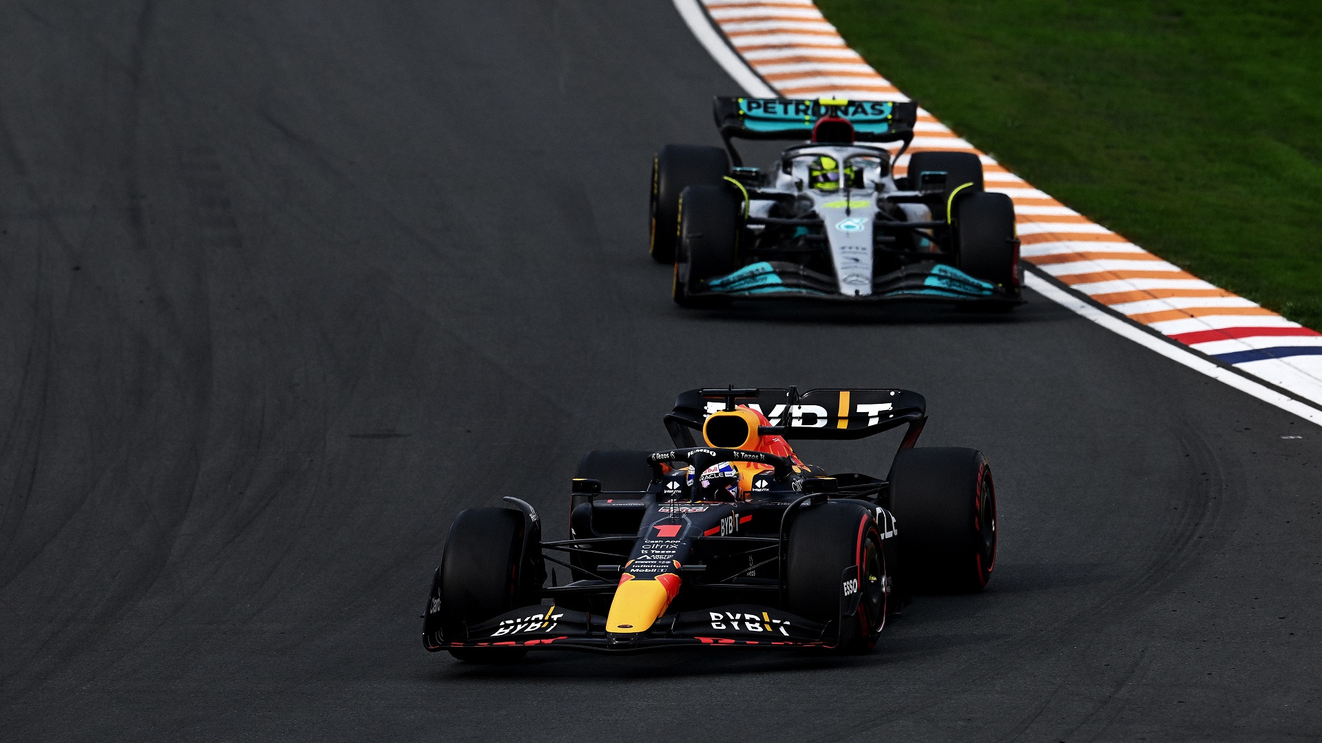 2022-09-04 Verstappen Hamilton F1 Formula 1